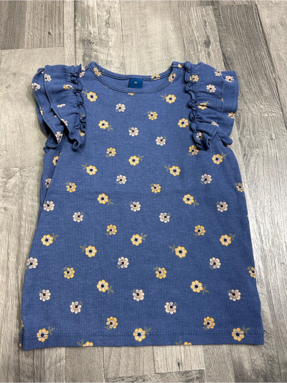 Toddler Girls Graphic Tee Short Sleeve Bundle 5T - Picture 16 of 16